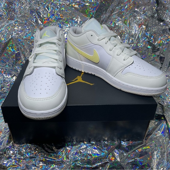 NEW IN BOX Air Jordan 1 Low | Laser Orange White | Size: 7Y - Picture 2 of 10